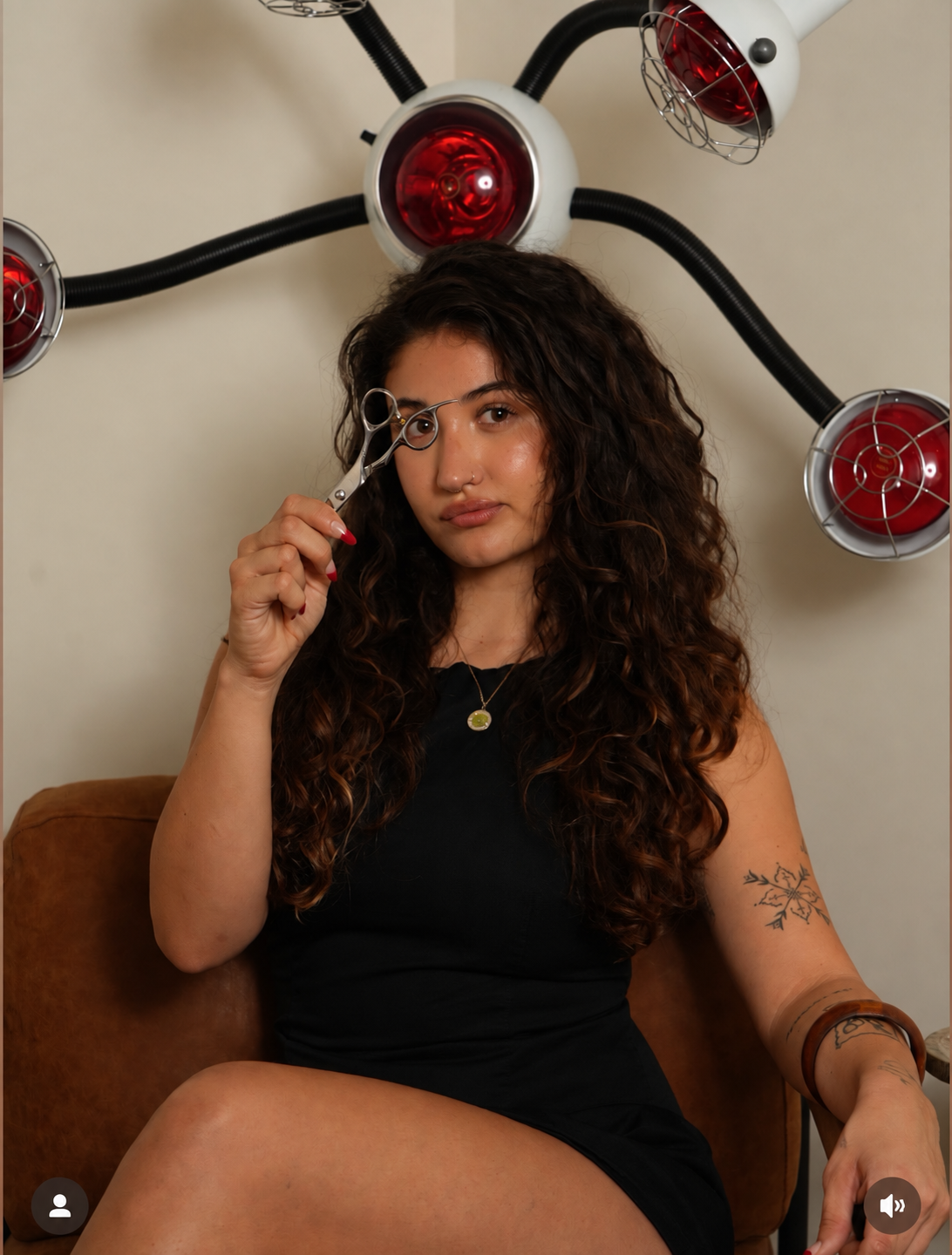 McKenna, an independent artist at Casa Salon