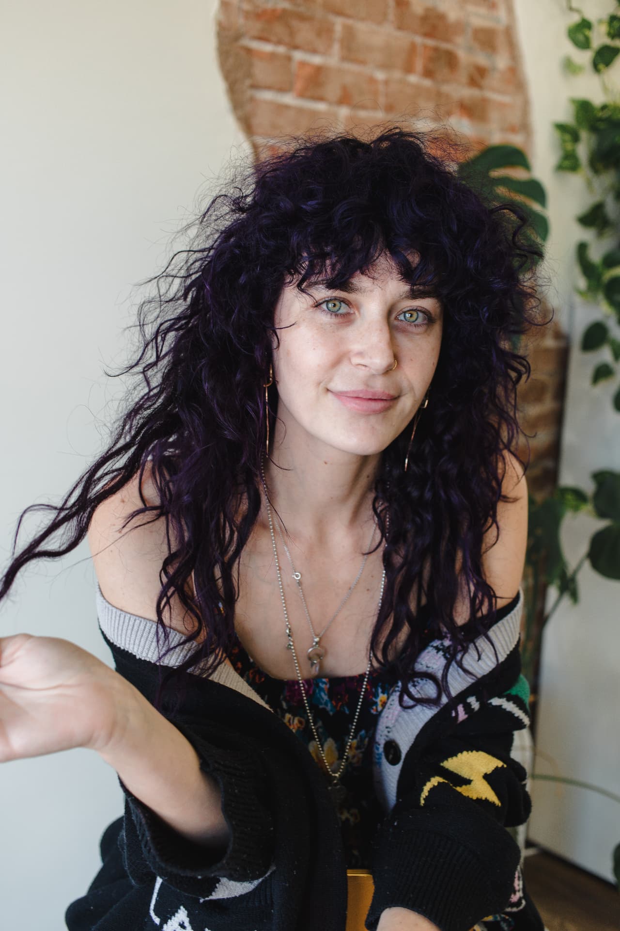 Jessilyn, an independent artist at Casa Salon